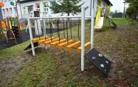 NOWY PLAC ZABAW PRZY PUBLICZNYM PRZEDSZKOLU W TARŁOWIE JUŻ GOTOWY! 12