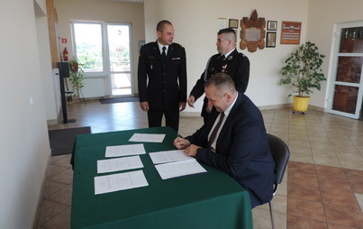 Zdjęcie do Podpisanie porozumienia dotyczącego włączenia OSP Czekarzewice Drugie do KSRG